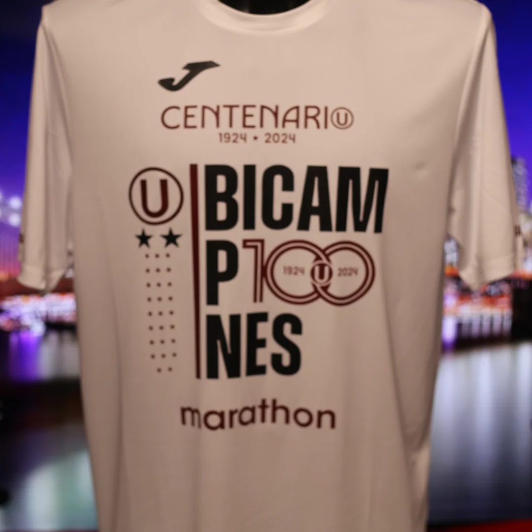 Abbigliamento Calcio ( UNIVERSITARIO ) Abbigliamento Calcio ( UNIVERSITARIO )